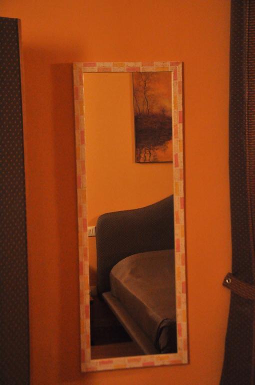 B&B Al Canto Del Cavour Pistoia Phòng bức ảnh