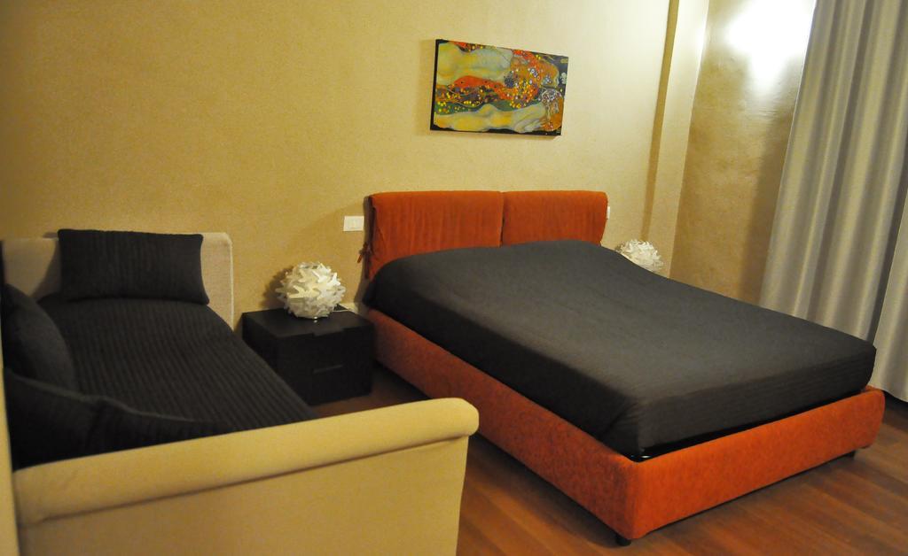 B&B Al Canto Del Cavour Pistoia Phòng bức ảnh